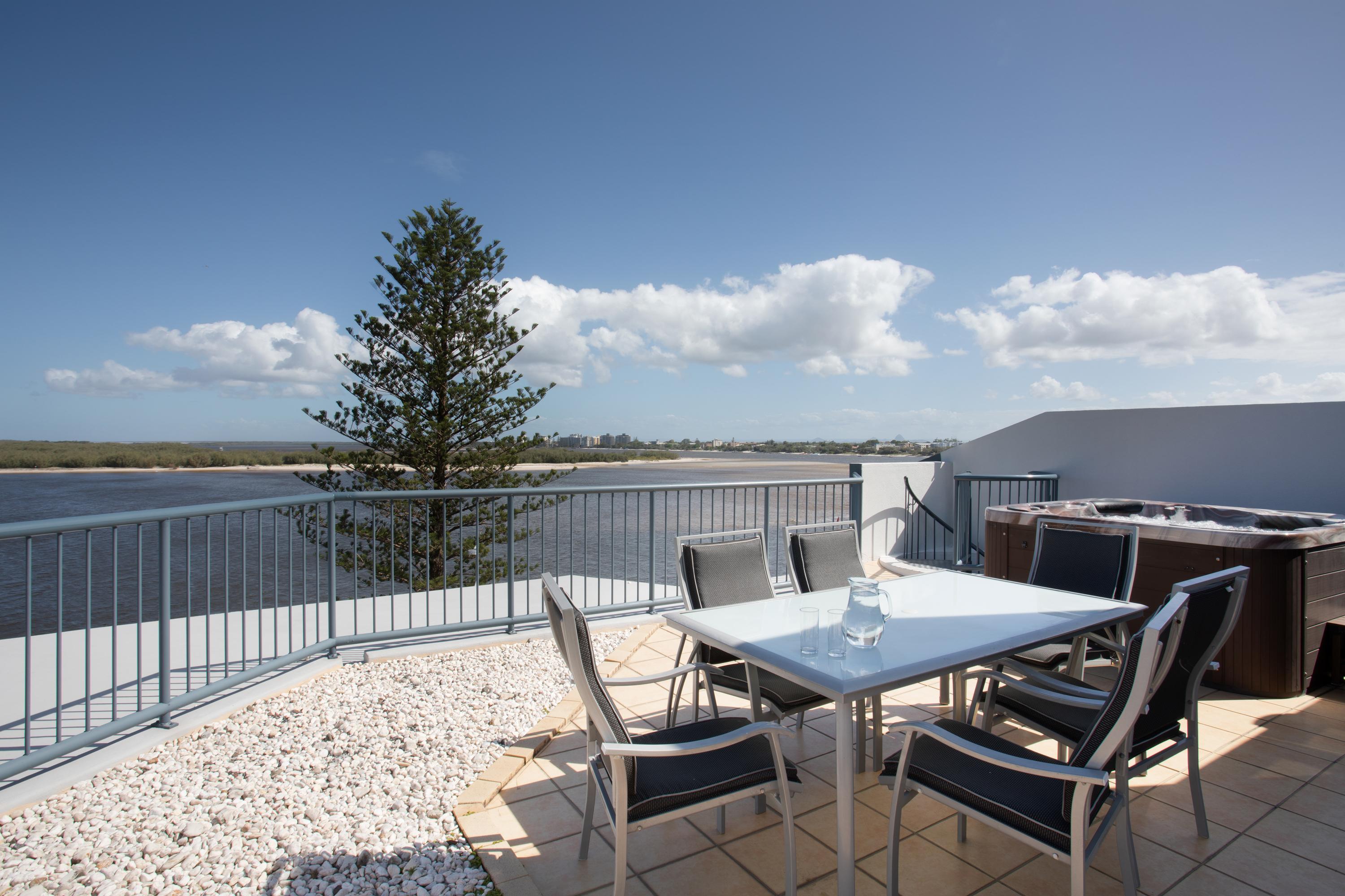 Aparthotel Breakfree Grand Pacific Caloundra Exterior foto