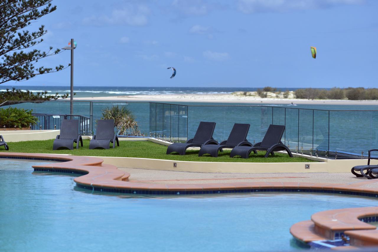 Aparthotel Breakfree Grand Pacific Caloundra Exterior foto
